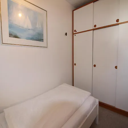 Duenenstrasse 33A, Eg Rechts Appartement