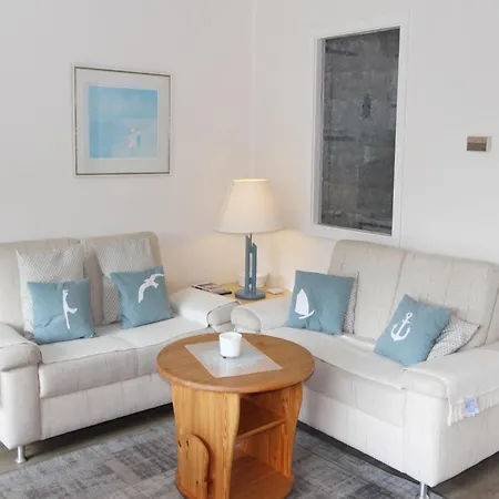 Duenenstrasse 33A, Eg Rechts Appartement *